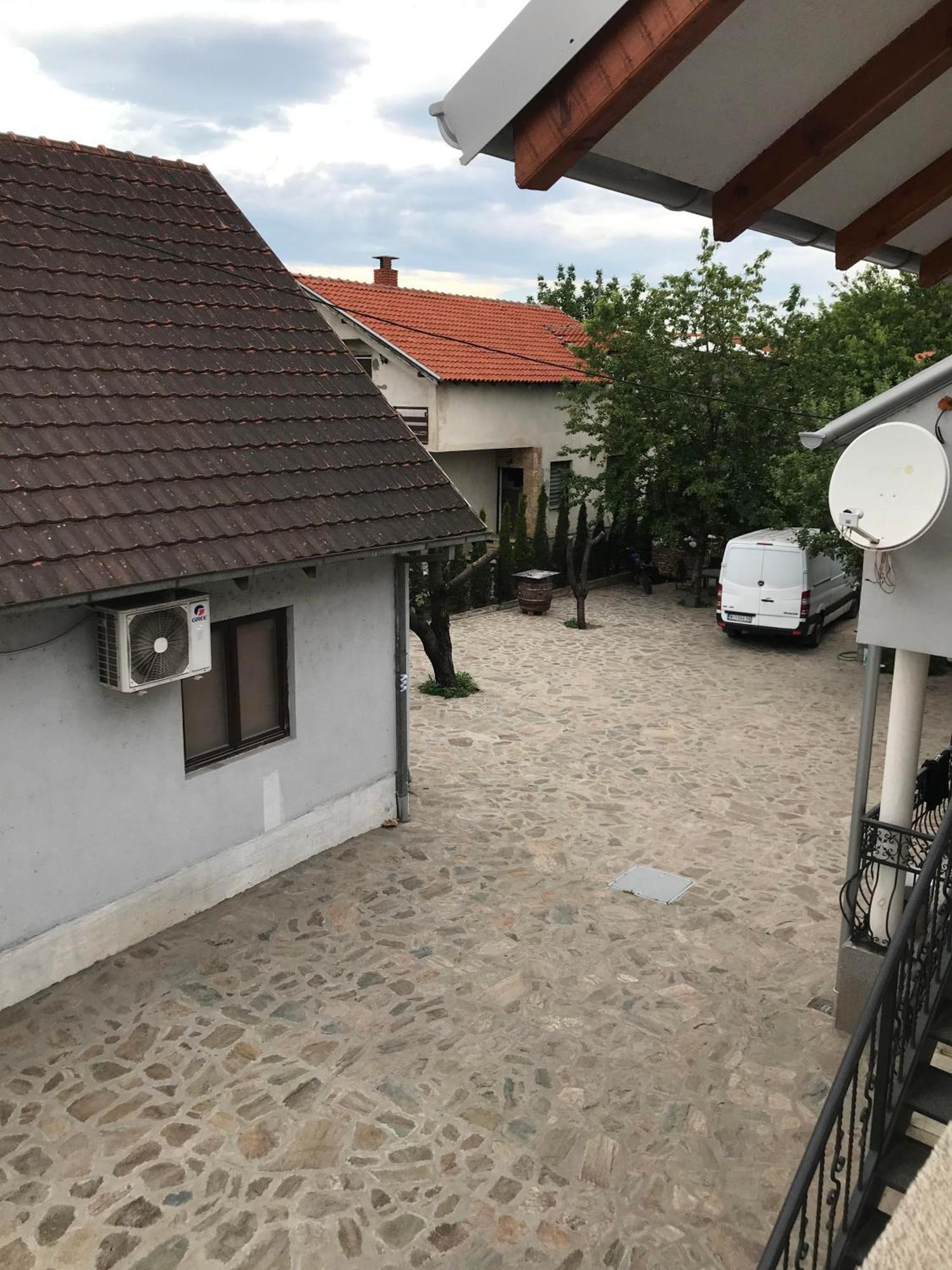 Apartments Pkt Delux Ниш Екстер'єр фото